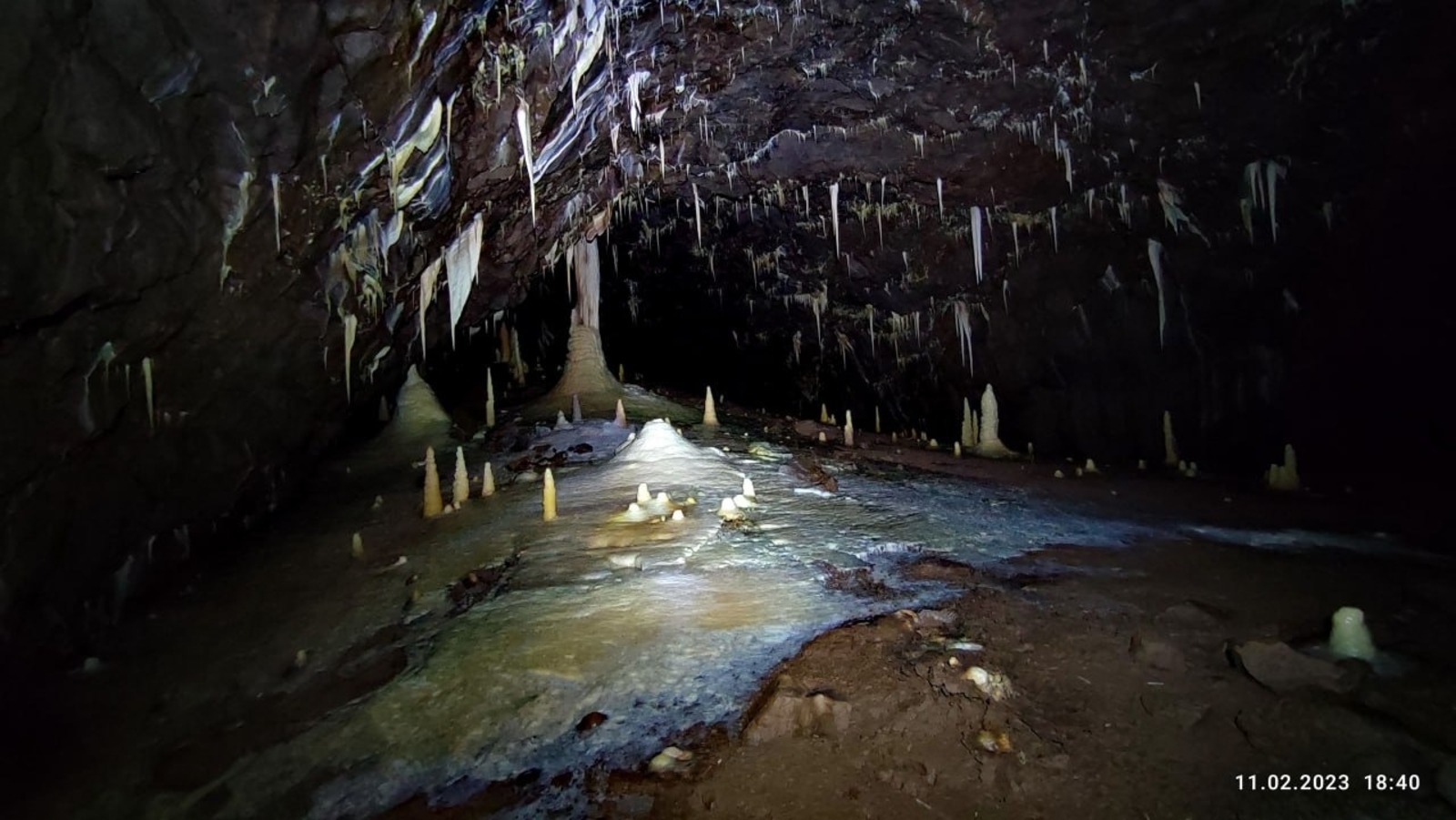 Российские спелеологи сделали удивительное открытие. Обнаружено продолжение пещеры Грезы