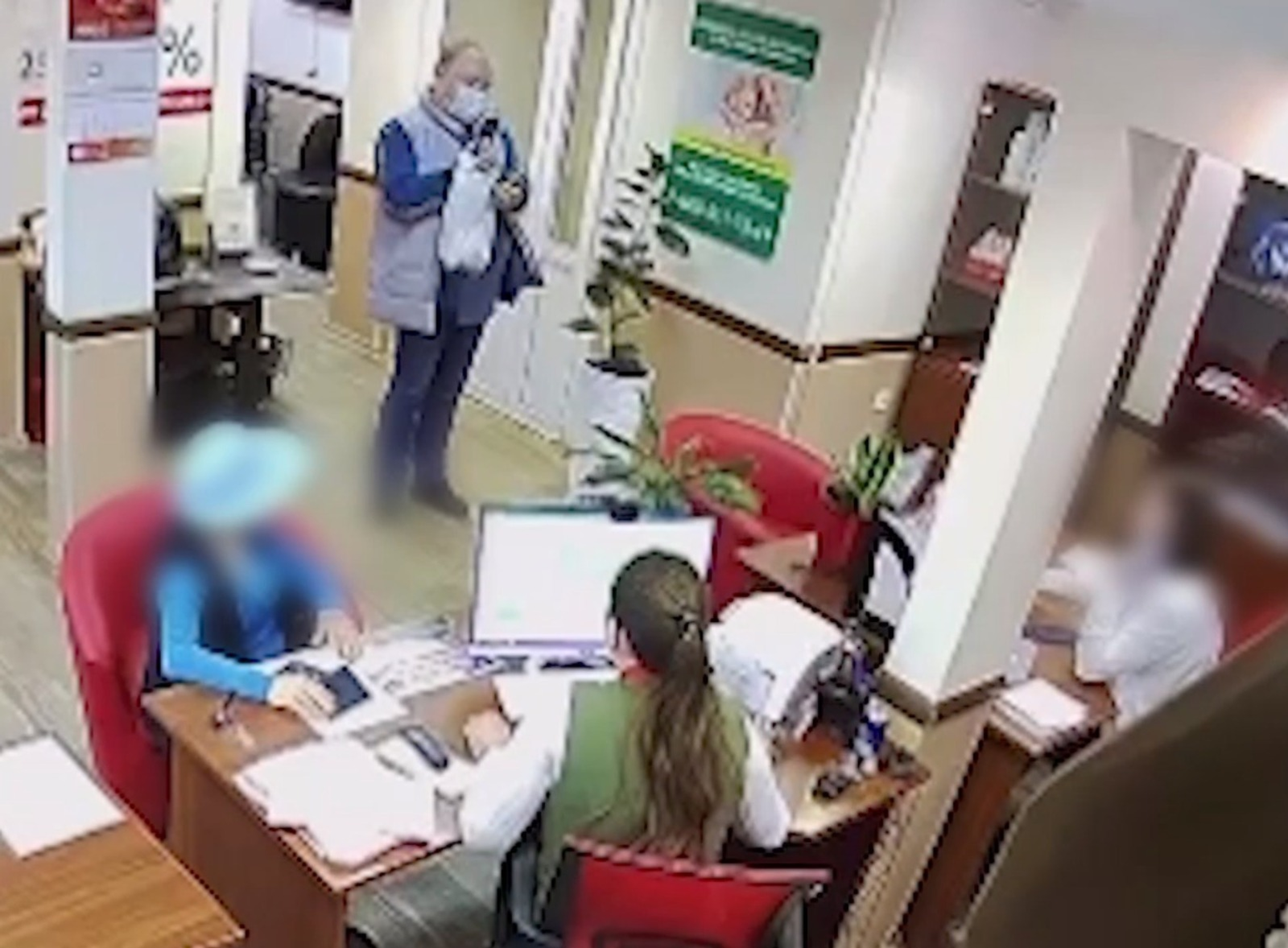 Задание мошенников: жительница Башкирии напала на микрофинансовую организацию