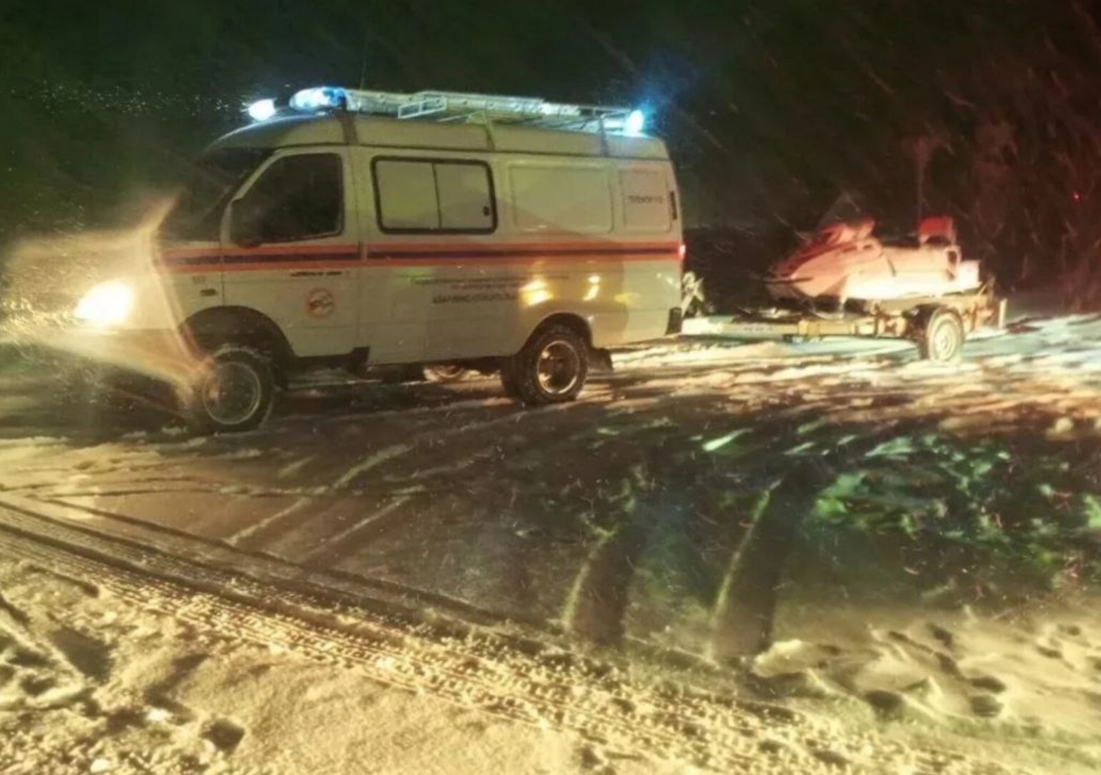 На трассах в Башкирии развернули три мобильных пункта обогрева