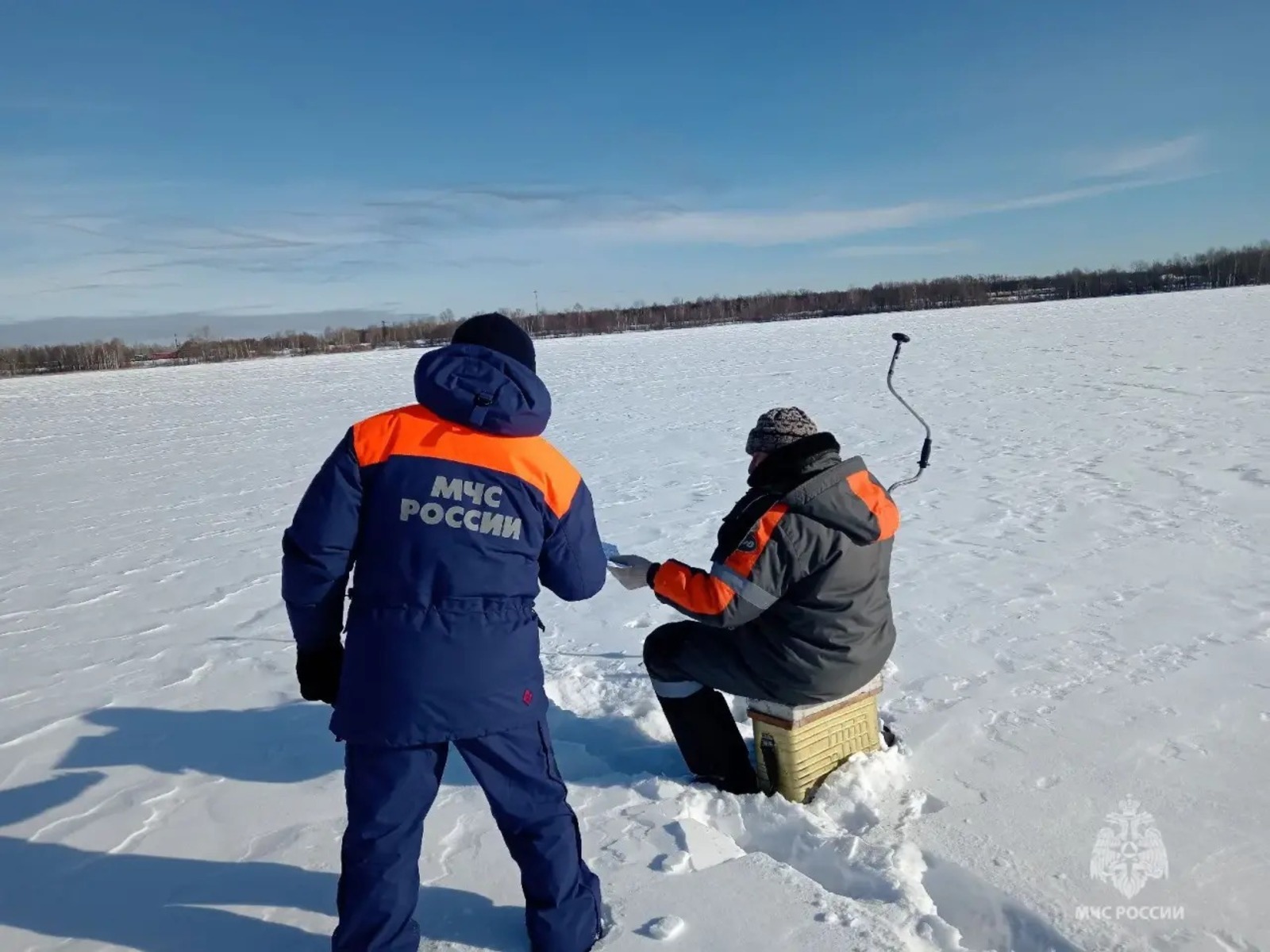 МЧС по Башкирии предупреждает: не выходите на тонкий лёд!