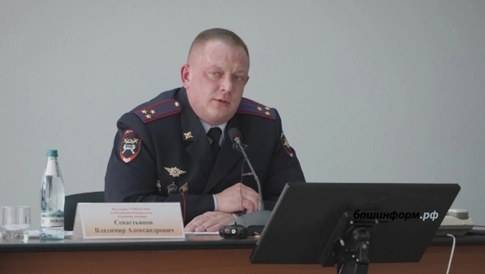 В Башкирии начальник ГИБДД  призывает: смените летнюю резину!