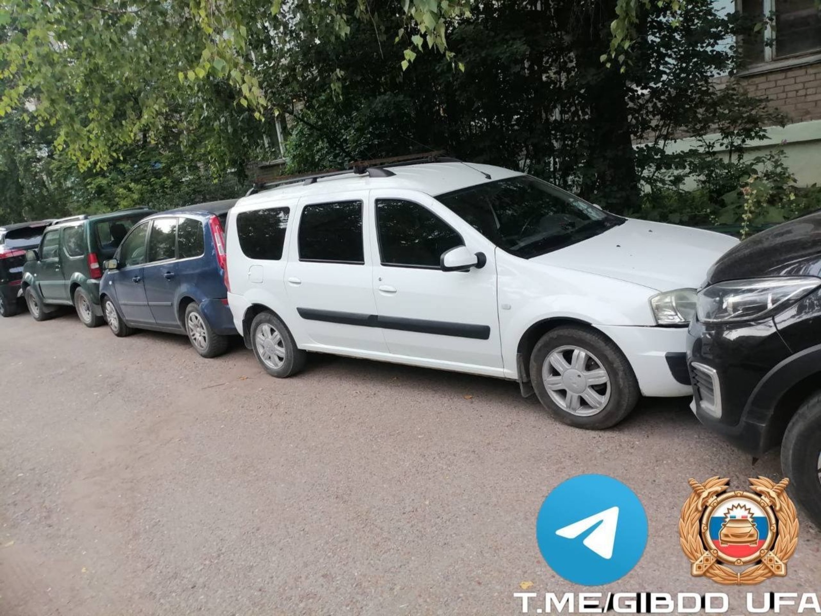 В Уфе женщина-водитель, устроив аварию, собрала "паровозик"