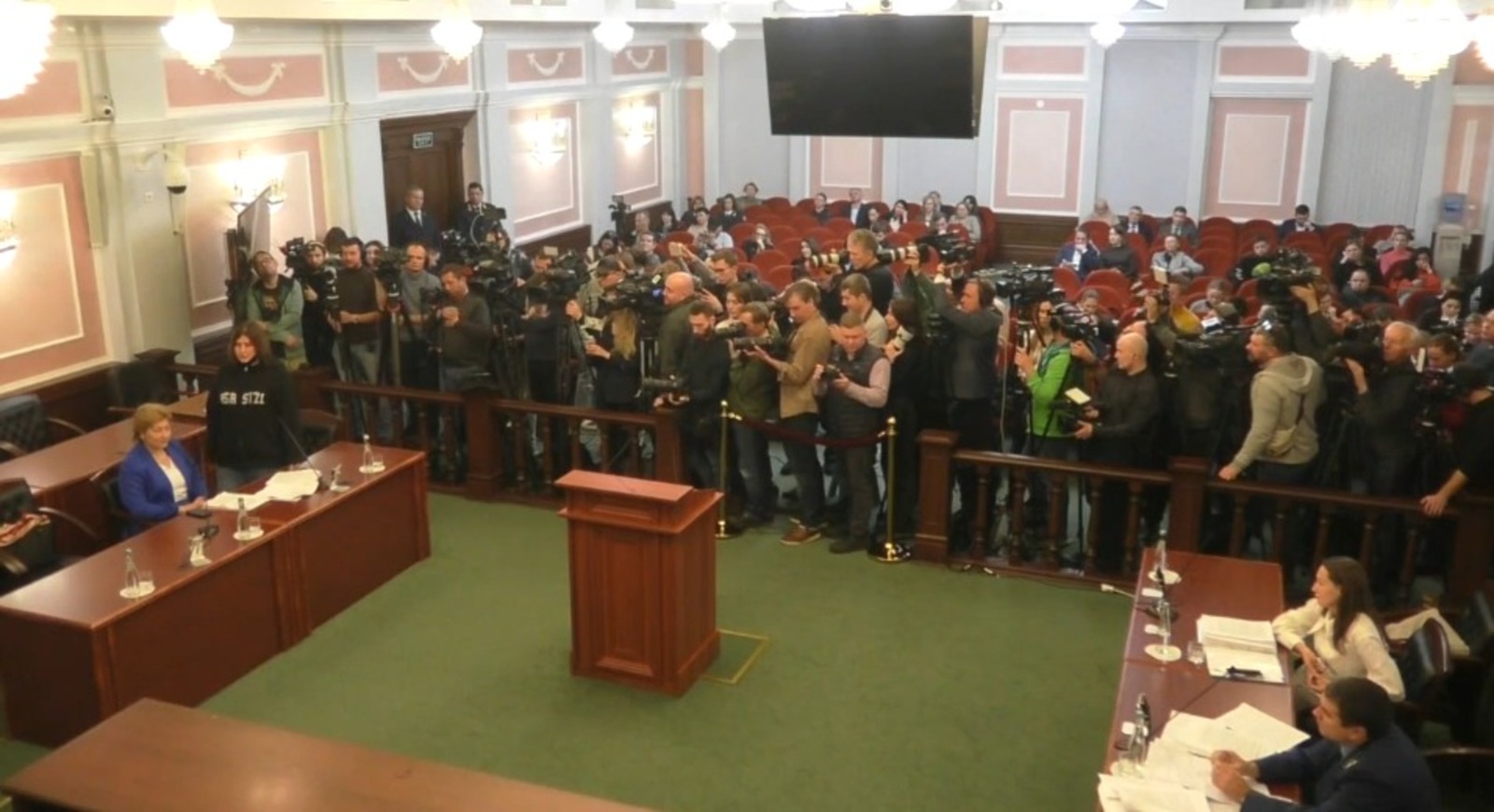 Верховный суд РФ заседает по делу о квартире Долиной Лурье