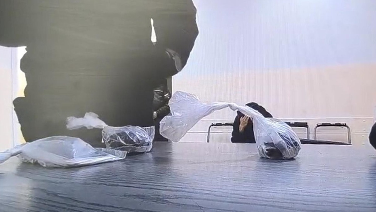 В Башкирии у пассажира поезда полицейские нашли вшитые в куртку наркотики