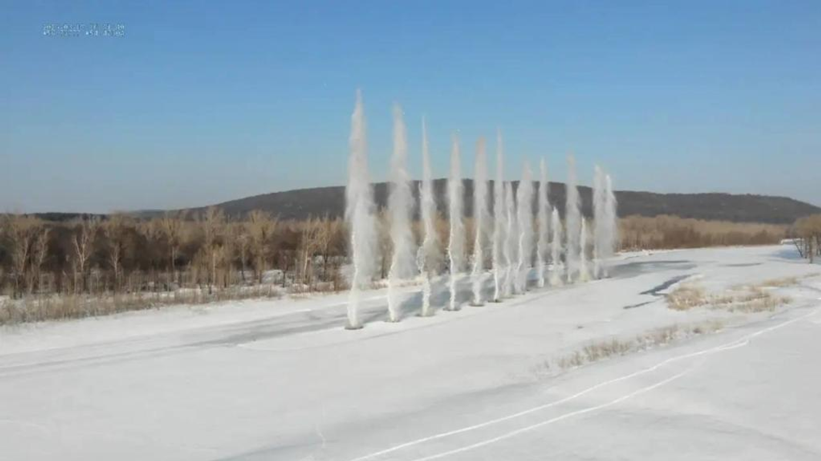 Военные начали взрывать лед на реках Башкирии