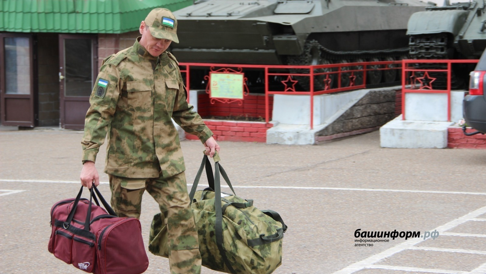 Президент продлил срок действия ЕГЭ для военнослужащих, участвующих в СВО