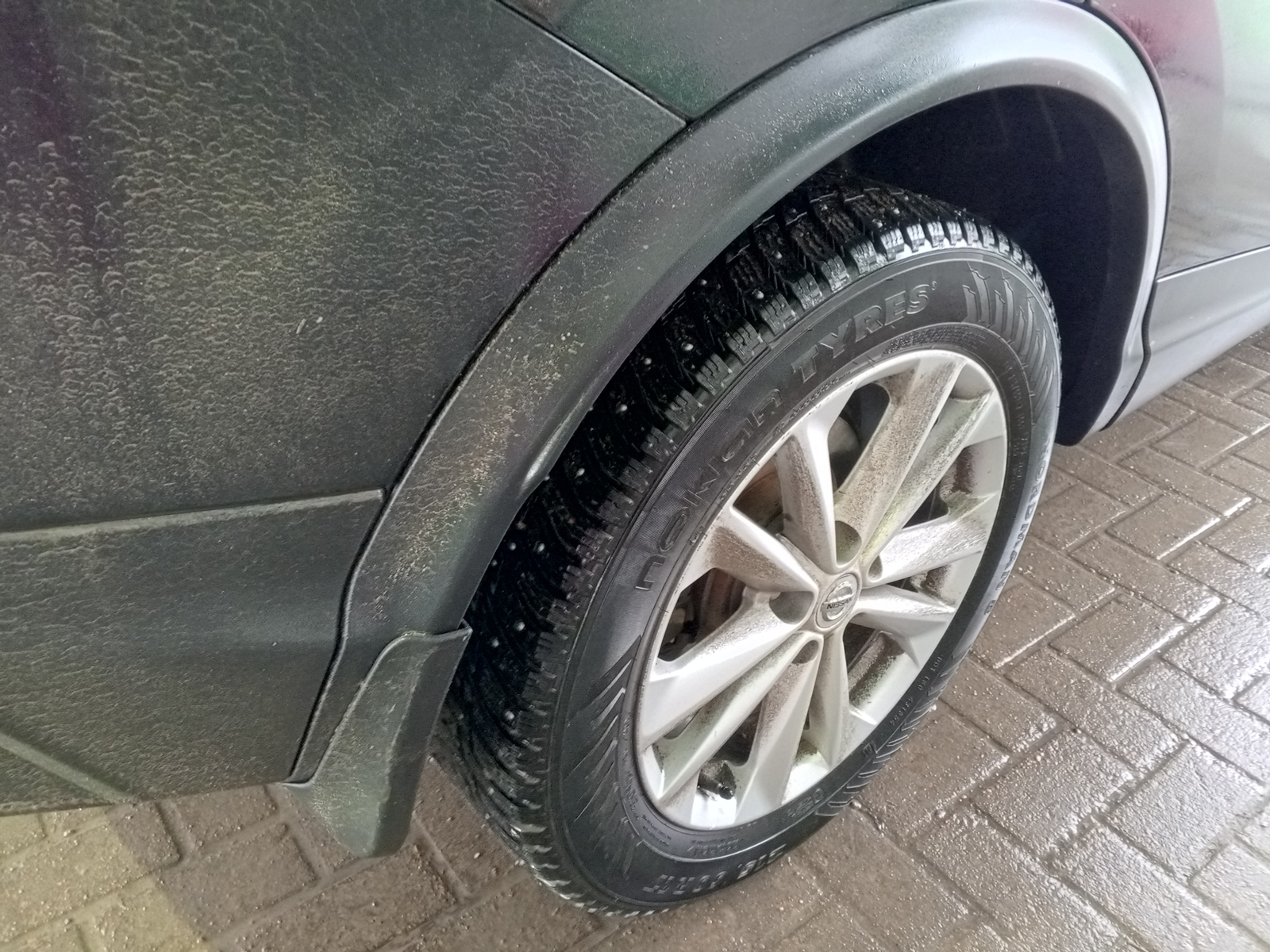 С 6 апреля — штрафы за шины: что проверят у водителей в первую очередь