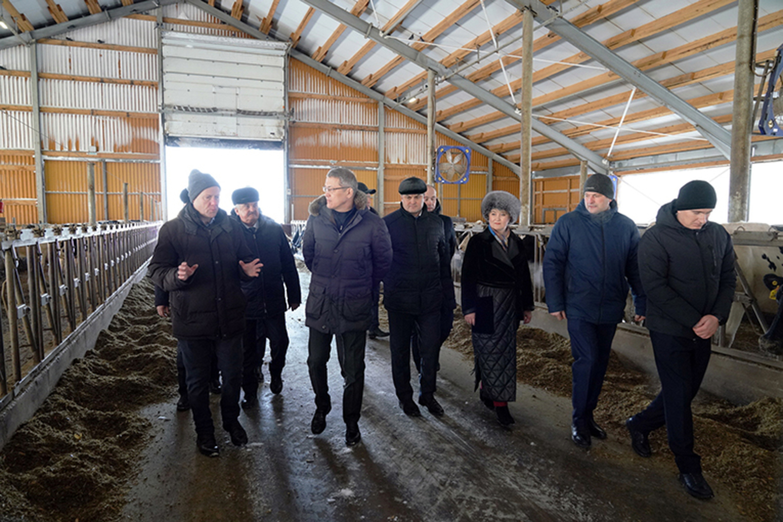 Радий Хабиров посетил молочный комплекс «ЭкоНивы» в Ермекеевском районе