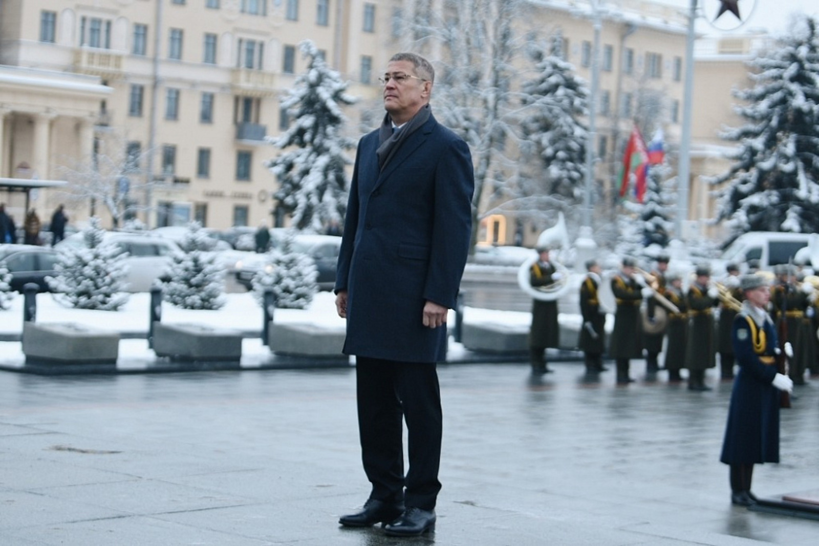 Радий Хабиров возложил венок к монументу Победы в Минске