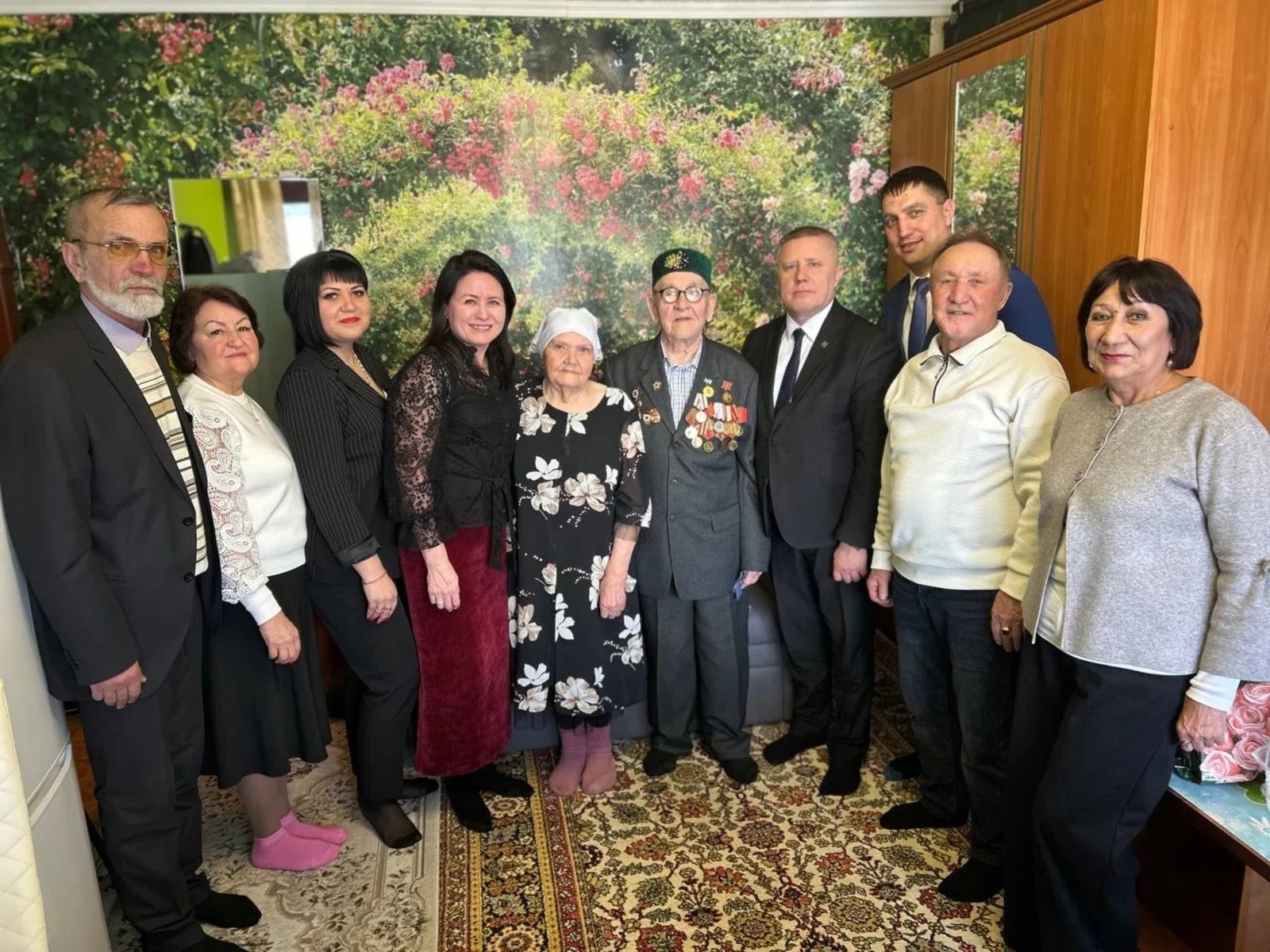 В Кумертау ветеранов поздравили с Новым годом