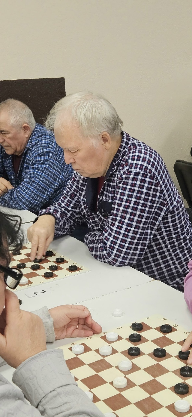 Команда Общества инвалидов из Кумертау сыграла в шашки