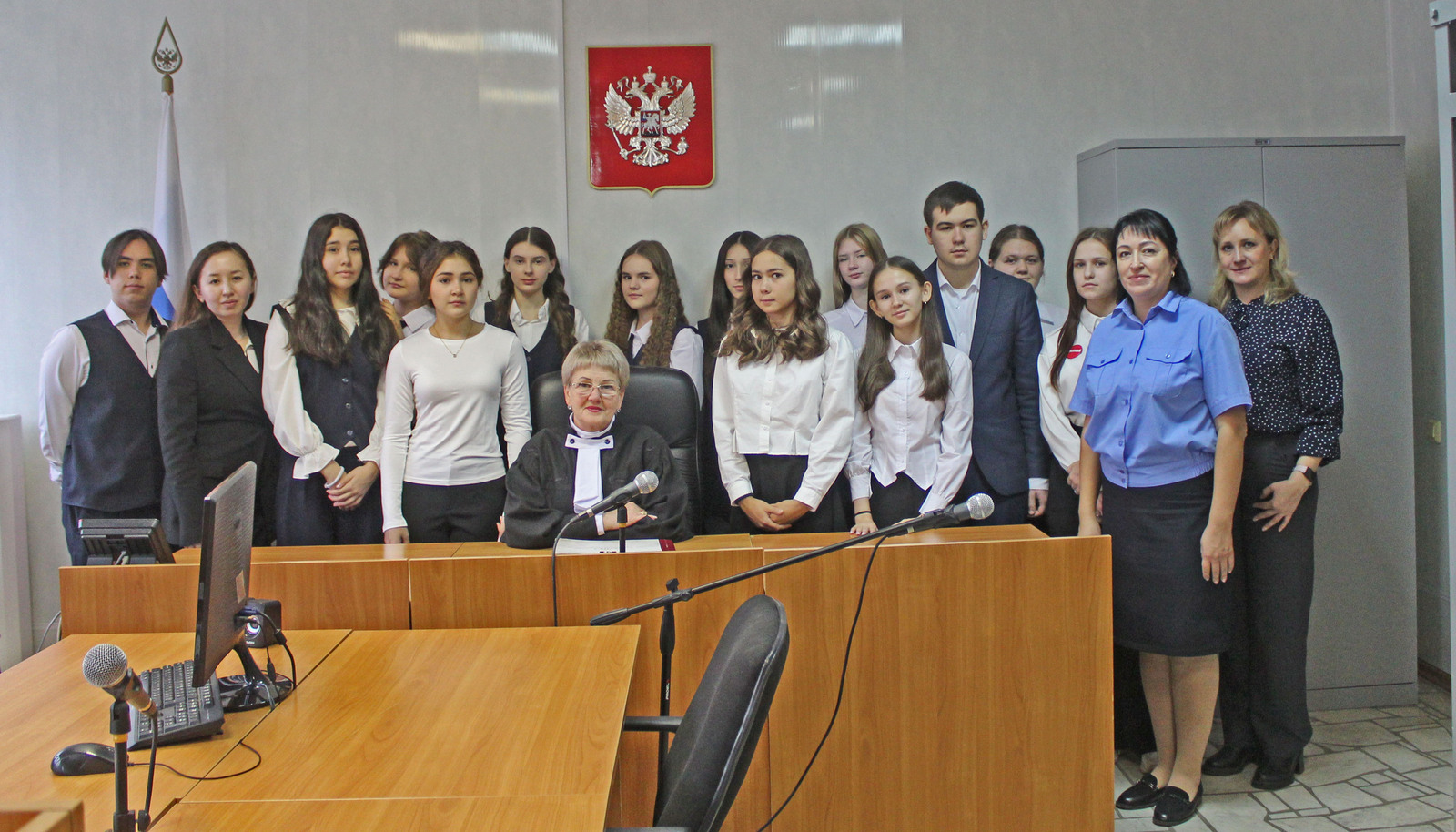 Урок права для школьников прошёл в зале Кумертауского межрайонного суда