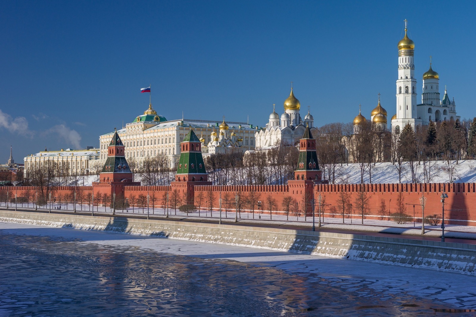 Главу Башкирии поздравили с наступающим Новым годом