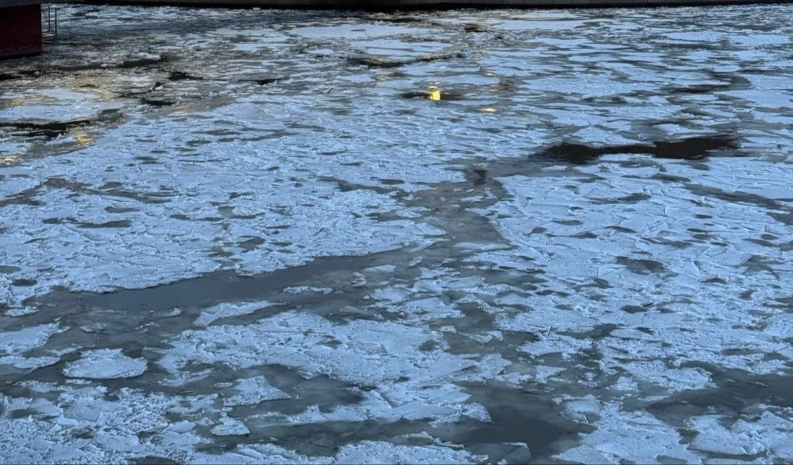 Чудесное спасение: житель Башкирии избежал ледяной ловушки