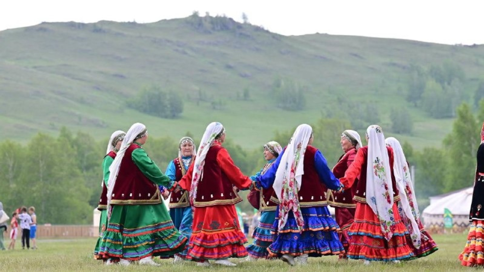 Андрей Назаров поздравил жителей региона с Днем башкирского языка