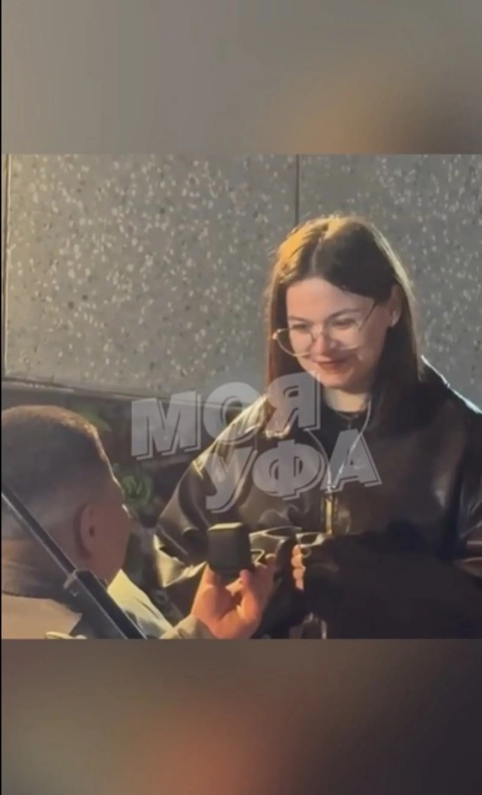 В Уфе парень сделал предложение возлюбленной на «Самоварной вечеринке»
