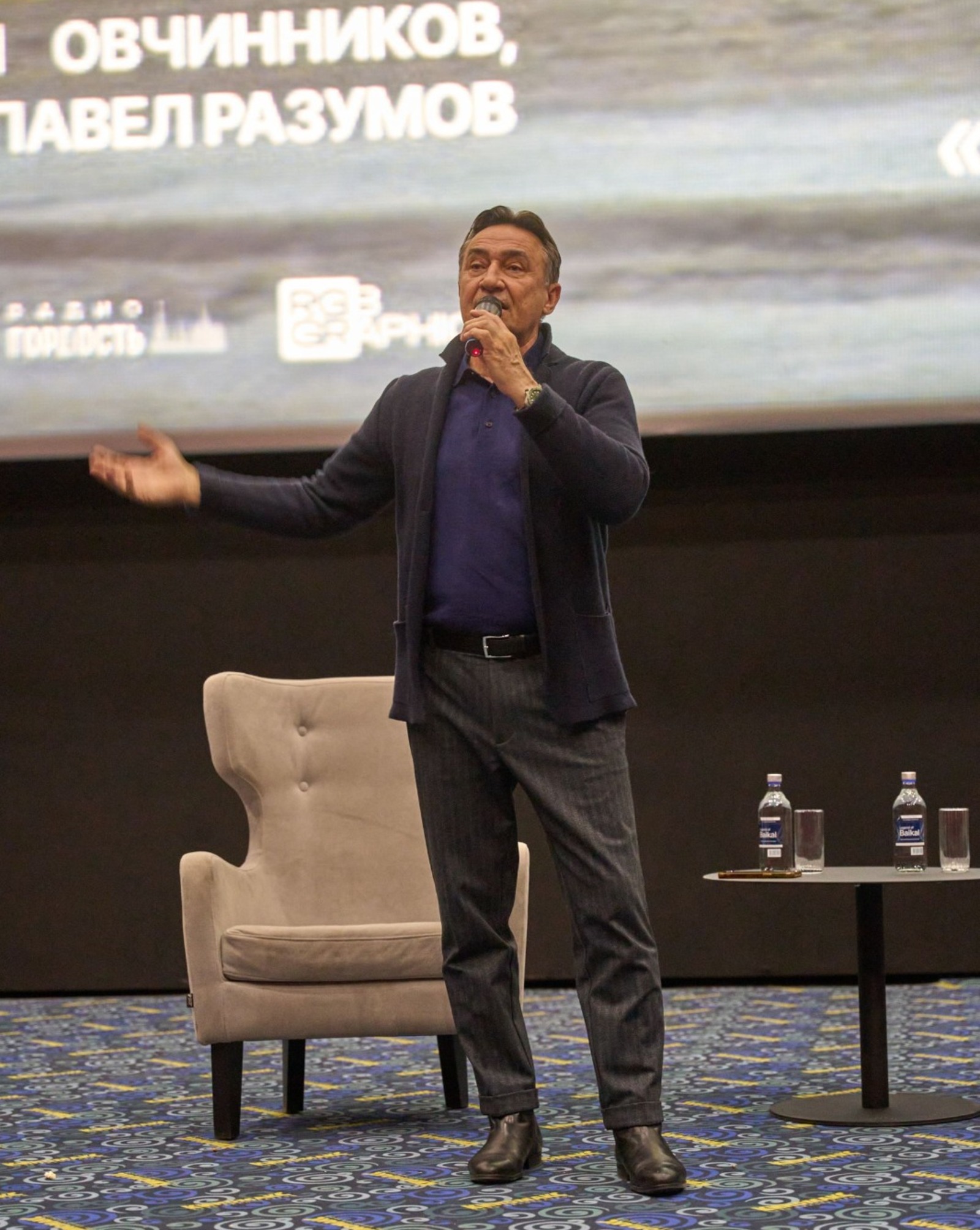 В Уфе Камиль Ларин поделился своими мыслями о татарском приветствии