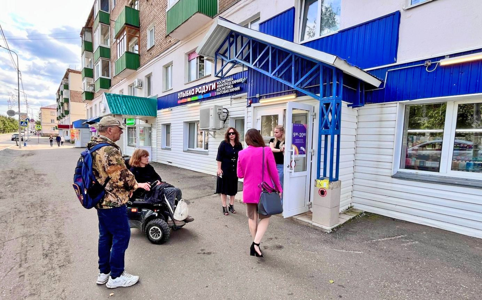В Кумертау проверили доступность магазинов и кафе для людей с инвалидностью