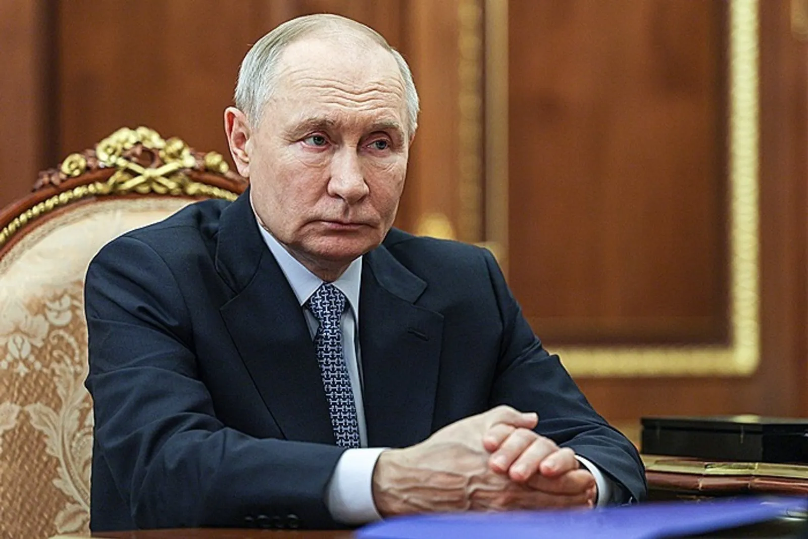 Завтра внуки Путин поздравят его с днем рождения как обычного дедушку