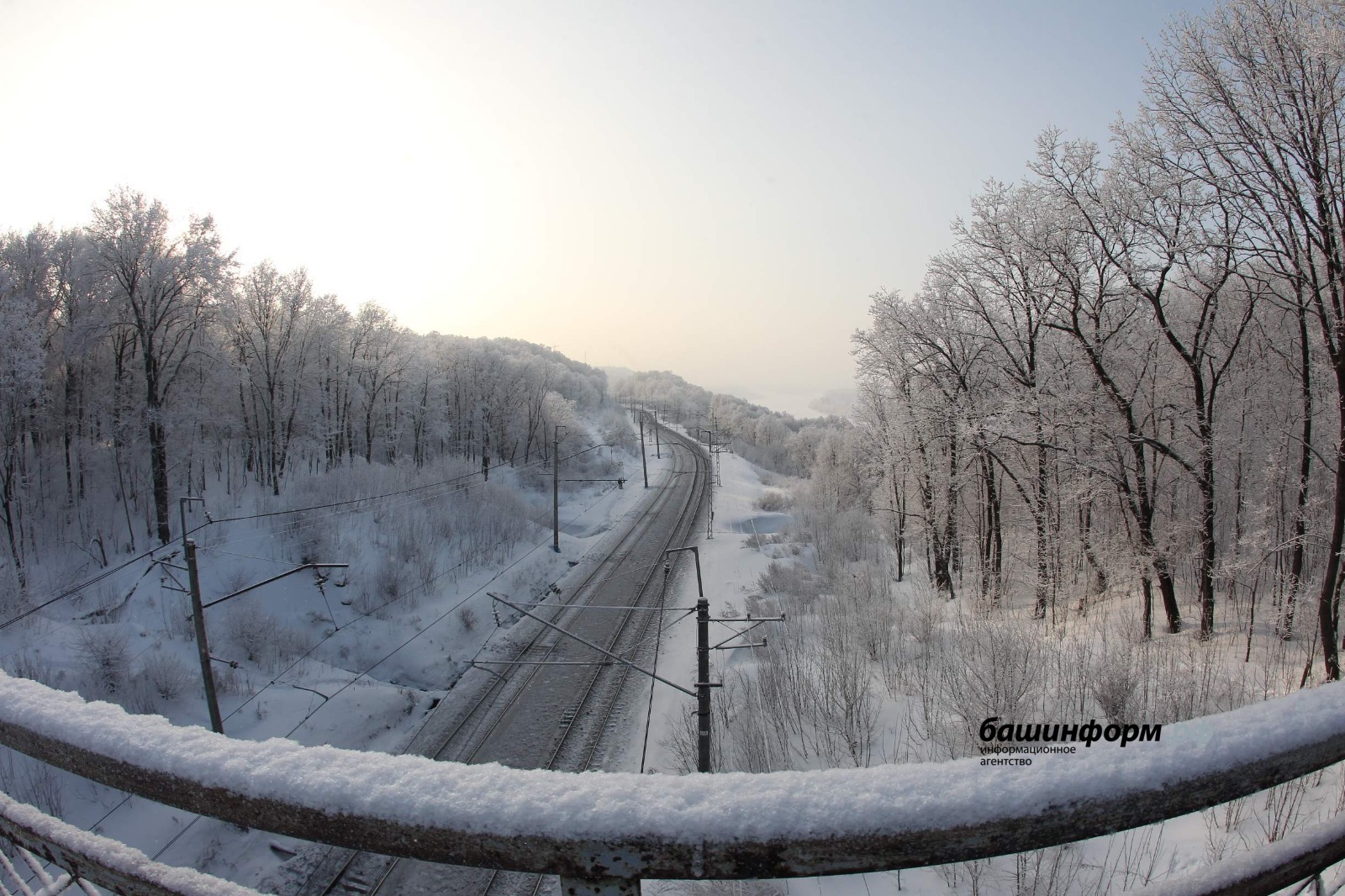 В Башкирии обнаружили гуляющего по железнодорожным путям мальчика