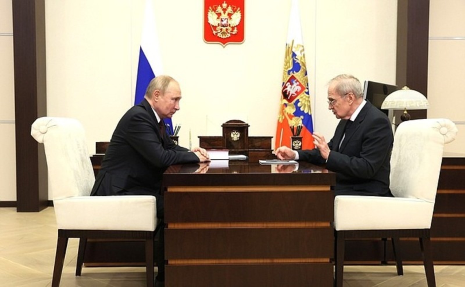 Путин считает, что решениями в пользу людей Конституционный суд повышает их доверие к судебной системе