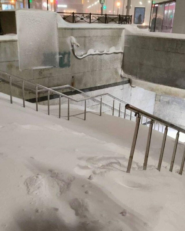 Зима в разгаре в Казани: городские реалии под снежным покровом