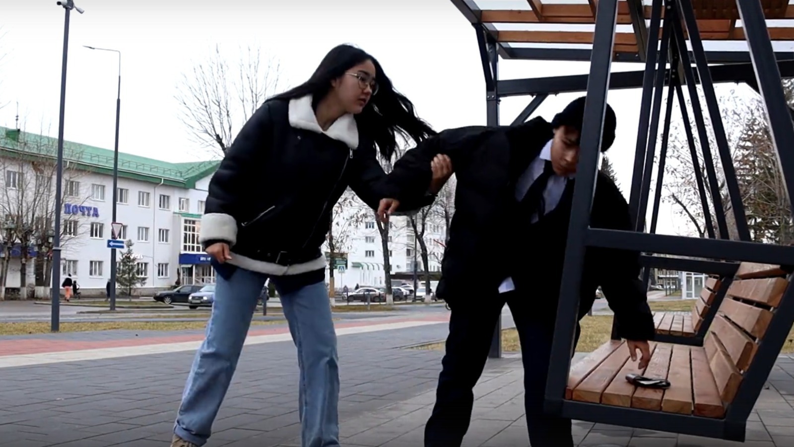 В Башкирии выпустили ролик об опасности поднимать предметы