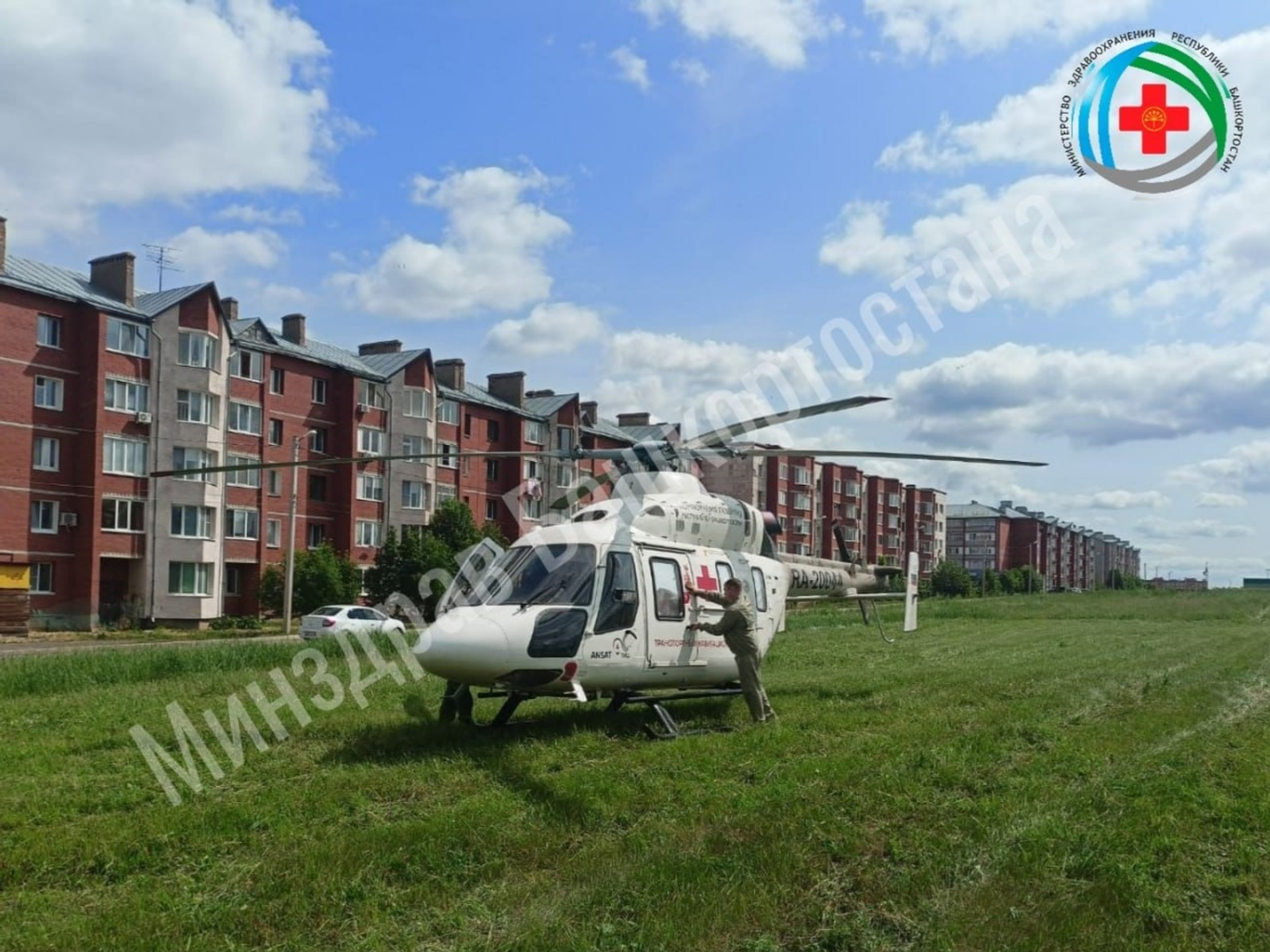 В Уфу санитарной авиацией доставлены дети, пострадавшие в серьёзном ДТП