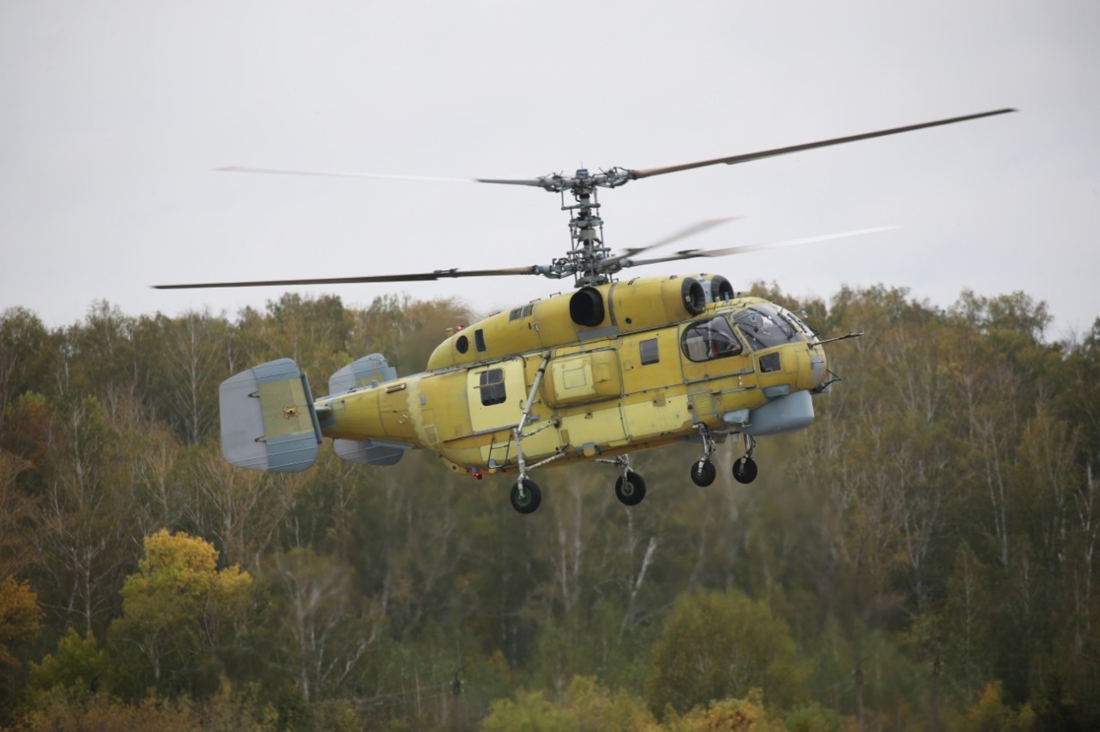 Модернизированный вертолет Ка-32А11ВС совершил первый полет с двигателями ВК-2500ПС-02.