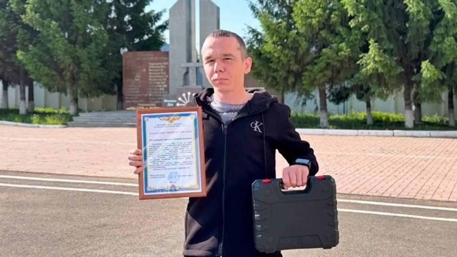 В Башкирии таксист спас пенсионера от мошенников