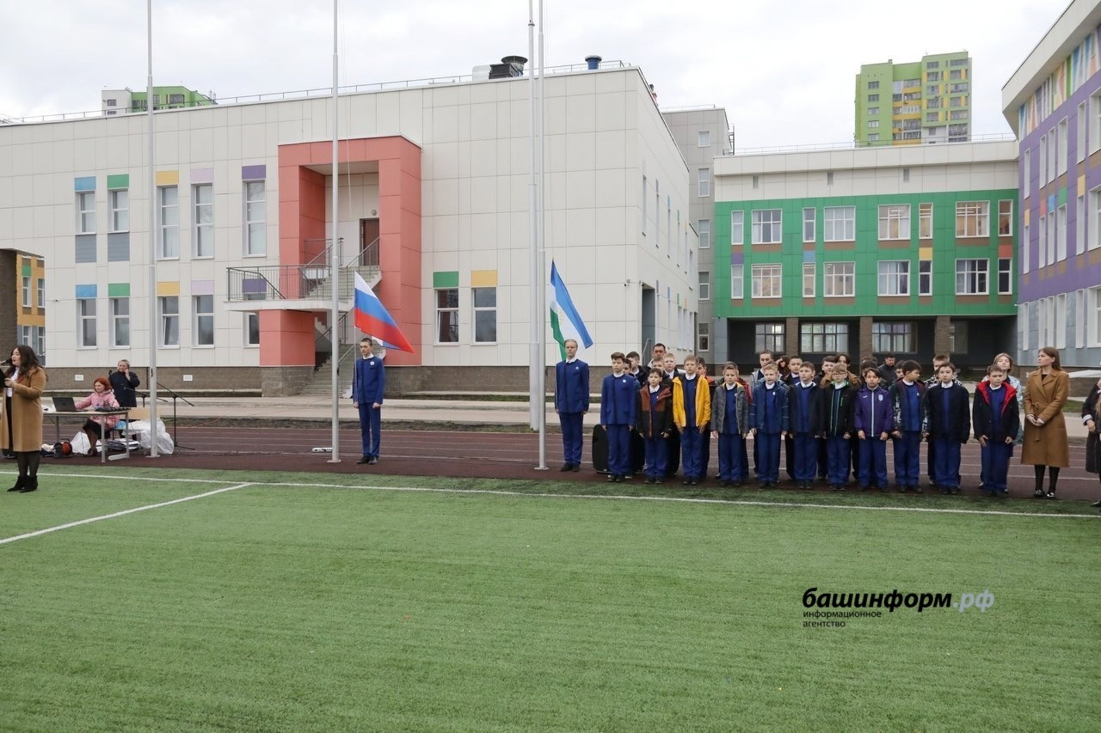 Новая патриотическая традиция: в школах Башкирии поднимают флаги