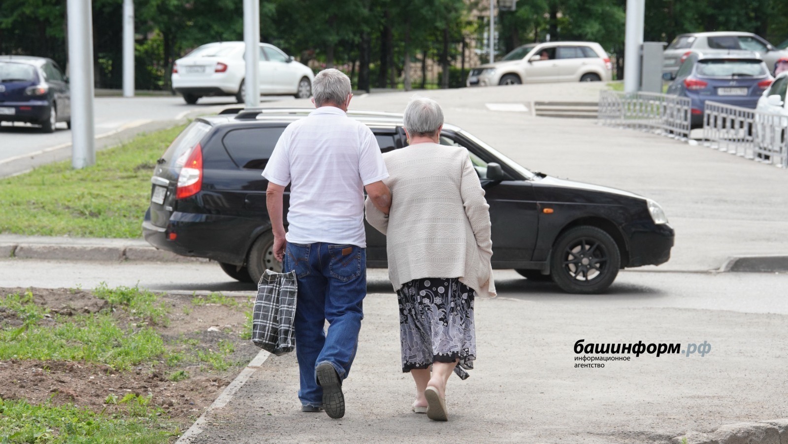 В Башкортостане образуется система долговременного ухода за инвалидами и пожилыми людьми.