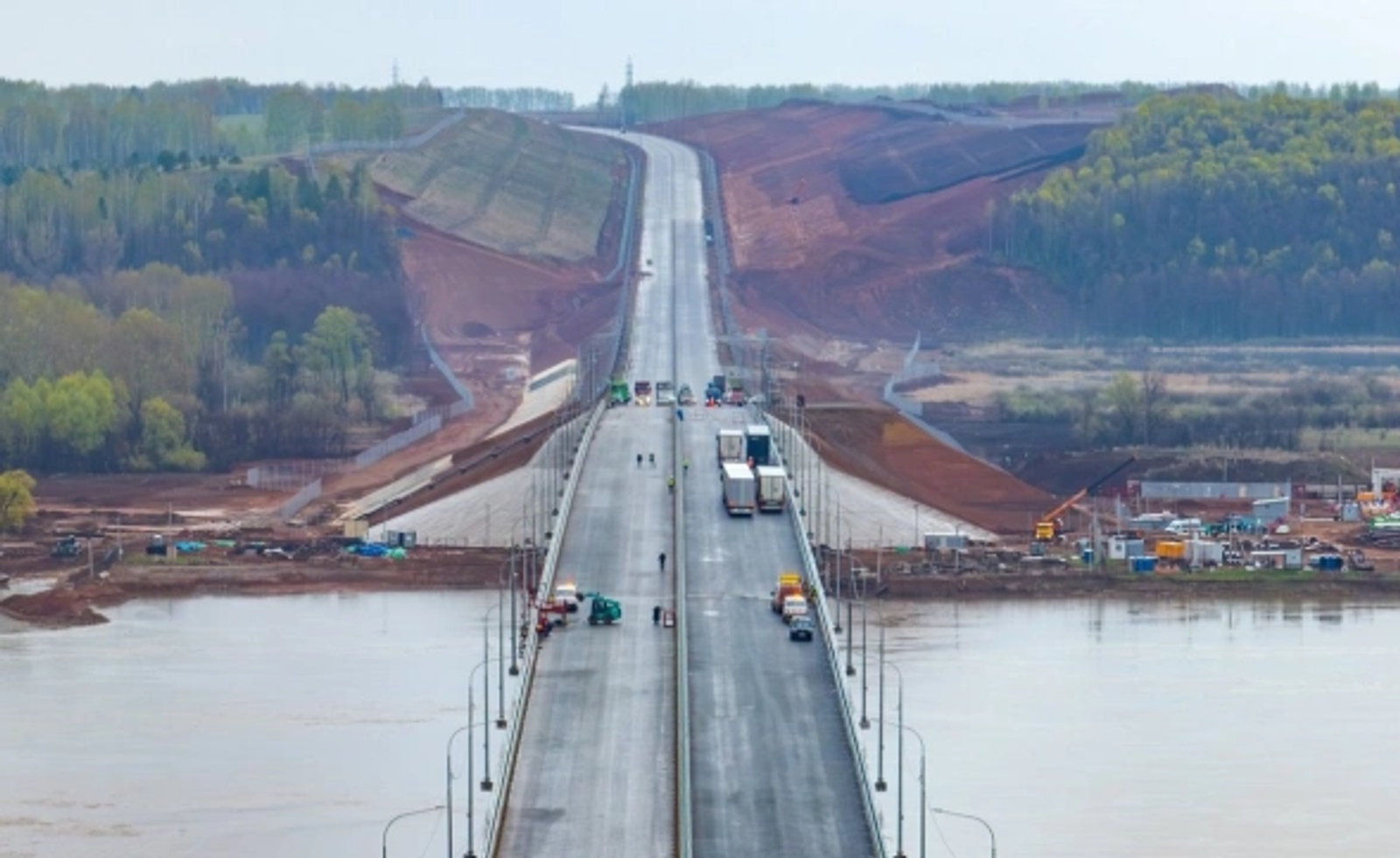 Хуснуллин сообщил о завершении строительства моста на М-12 в Башкирии