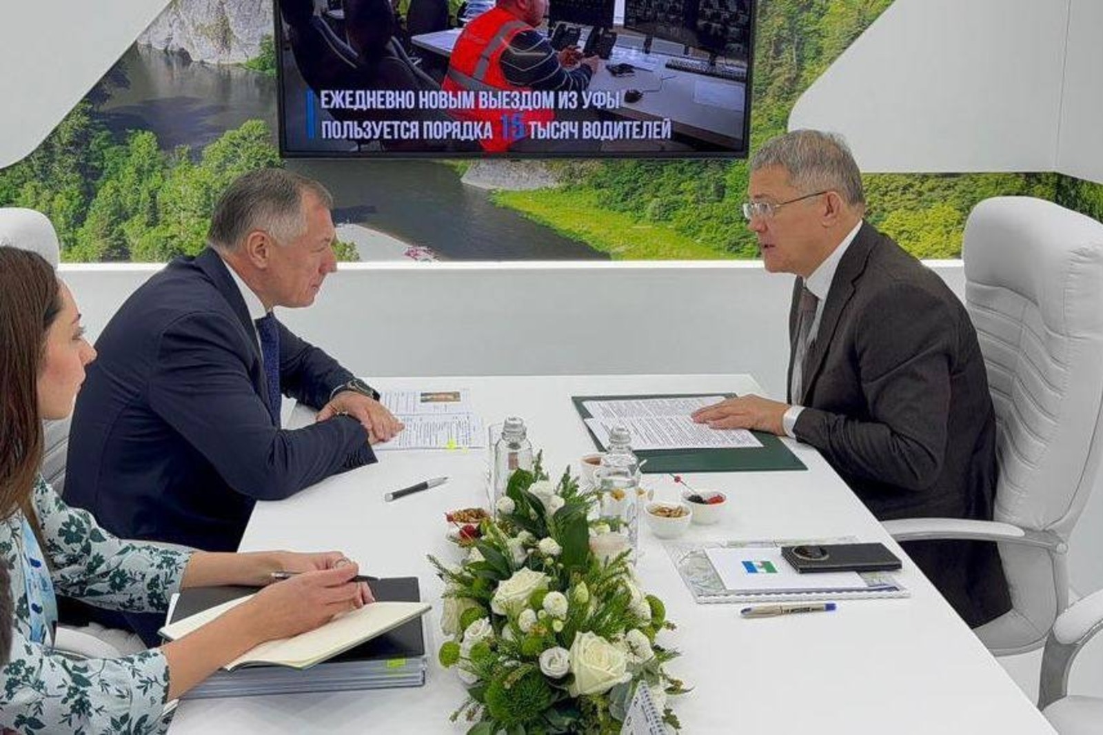 Глава Башкирии и Марат Хуснуллин обсудили развитие инфраструктуры республики
