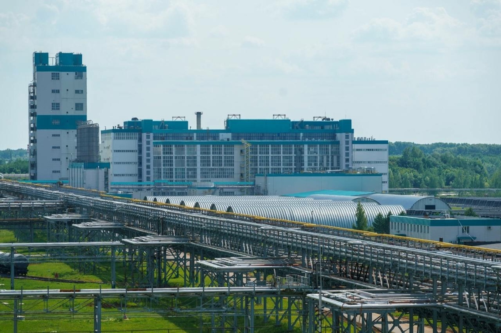 Радий Хабиров поздравил с юбилеем одно из крупных предприятий Башкирии