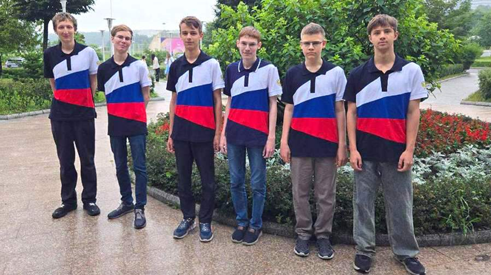 Путин поздравил команду России с победой на математической олимпиаде в Австралии