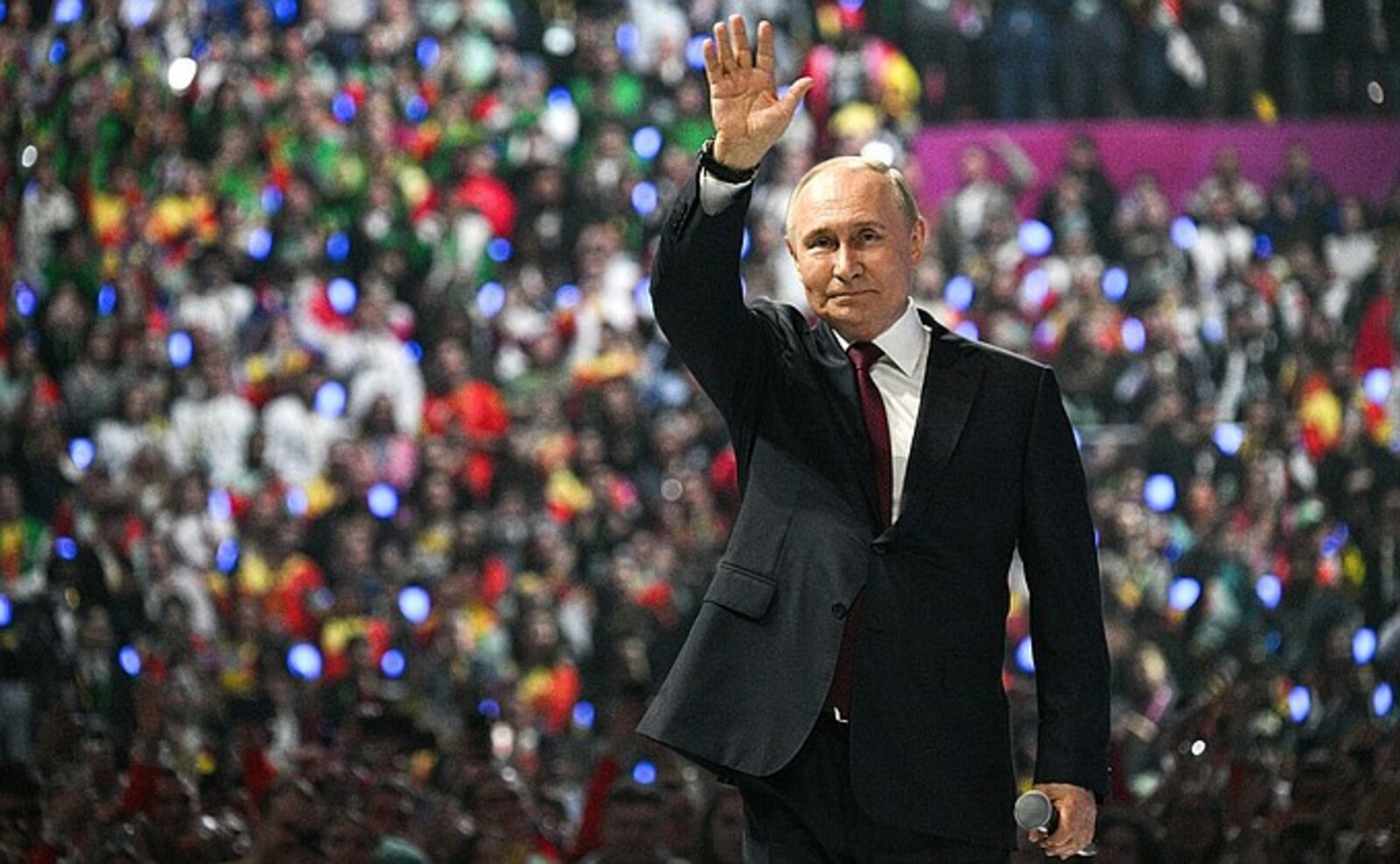 В Кремле пообещали своевременно сообщить, как будет голосовать Путин