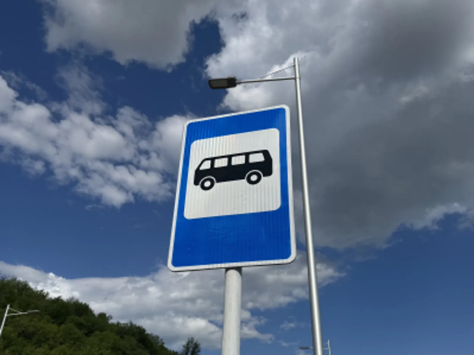 Дополнительные автобусные маршруты до кладбищ в Башкирии в День поминовения