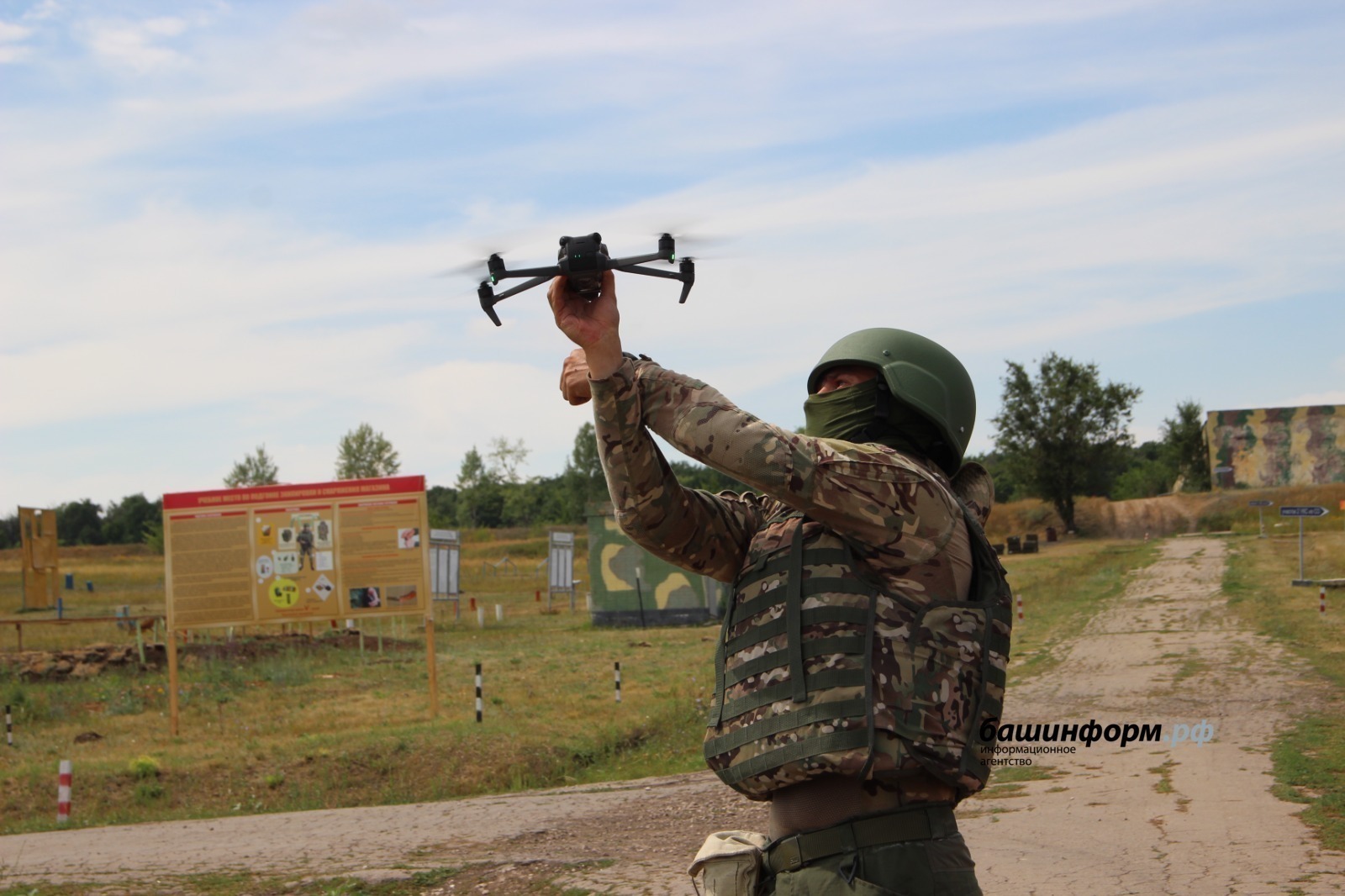 Дроны шли на таран — он не дрогнул: боец из Башкирии спас подразделение