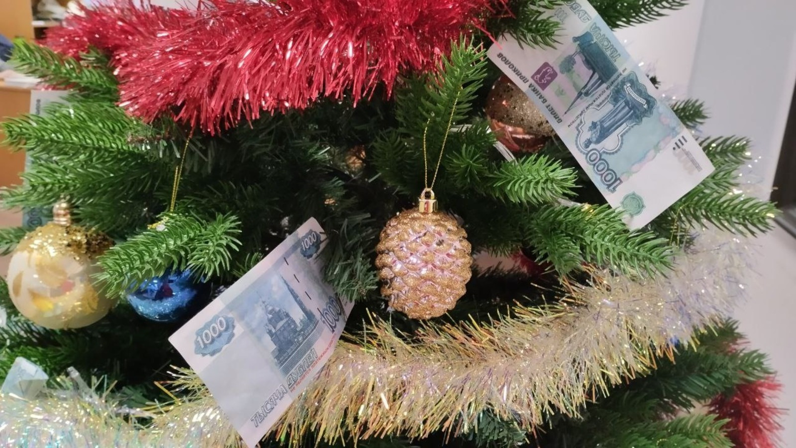 Особенности работы и отдыха в новогодние праздники: Гострудинспекция пояснила