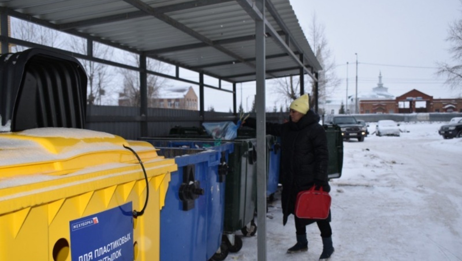 В регионы страны  поступило более 150 тысяч контейнеров для раздельного сбора отходов
