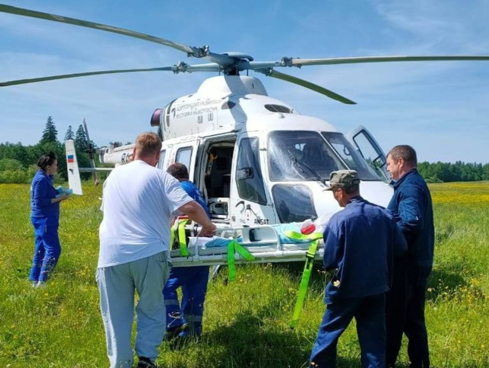 В Башкирии под окнами нашли мальчика и девочку с тяжелейшими травмами