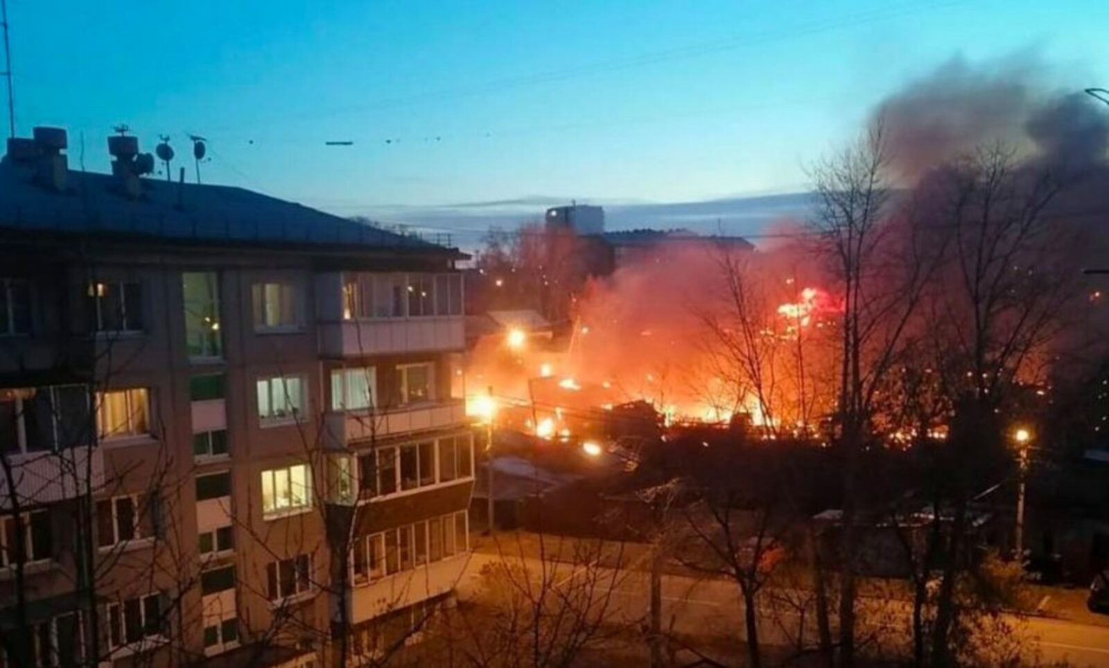 В Иркутске самолет упал на жилой дом Крушение произошло во время испытательного полета