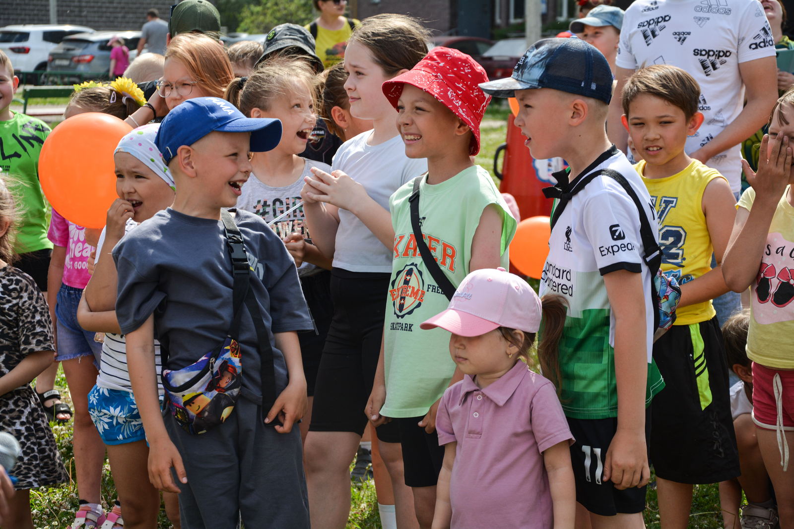 Наравне с другими