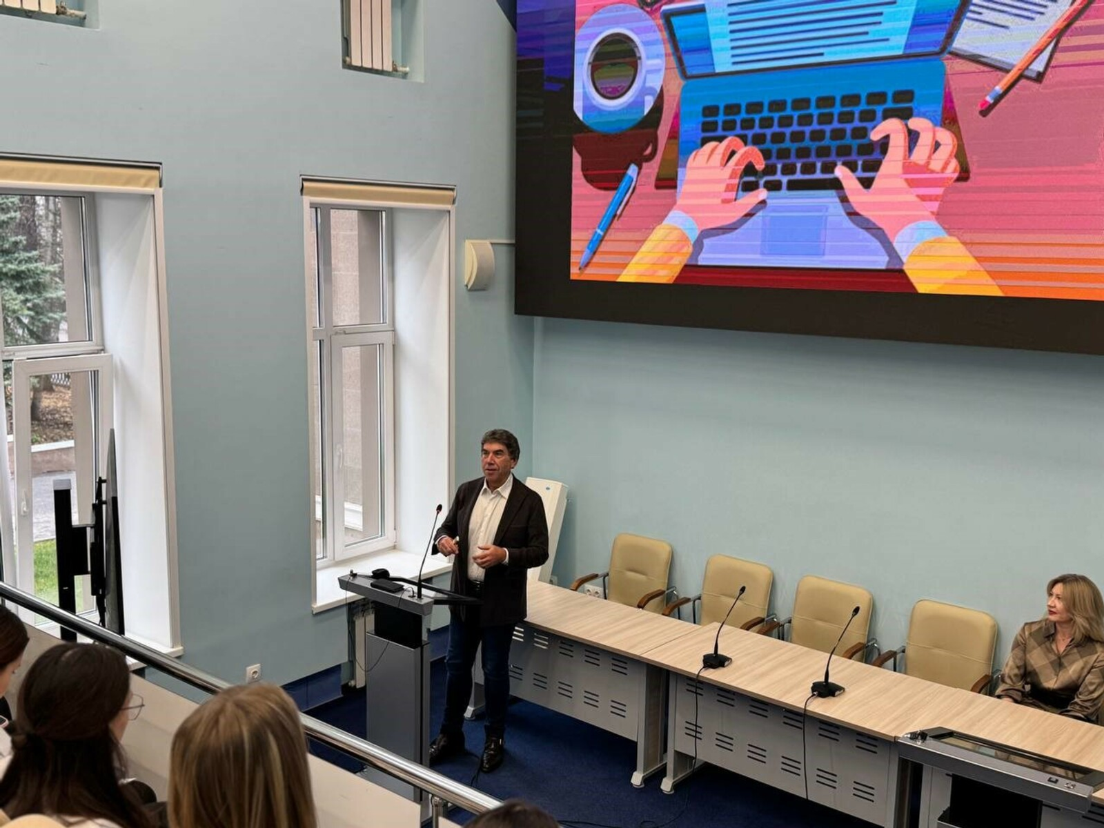 Мировой эксперт в БГМУ: Жан де ла Розетт провел лекции для будущих врачей