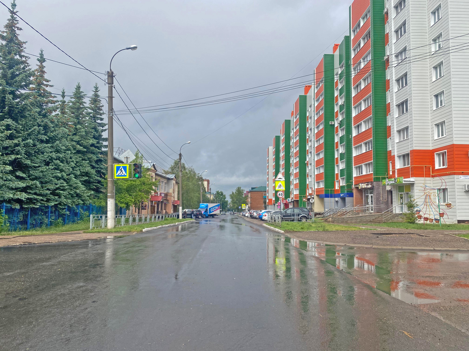 Не едешь, а мягко катишься! В Кумертау продолжается ремонт дорог