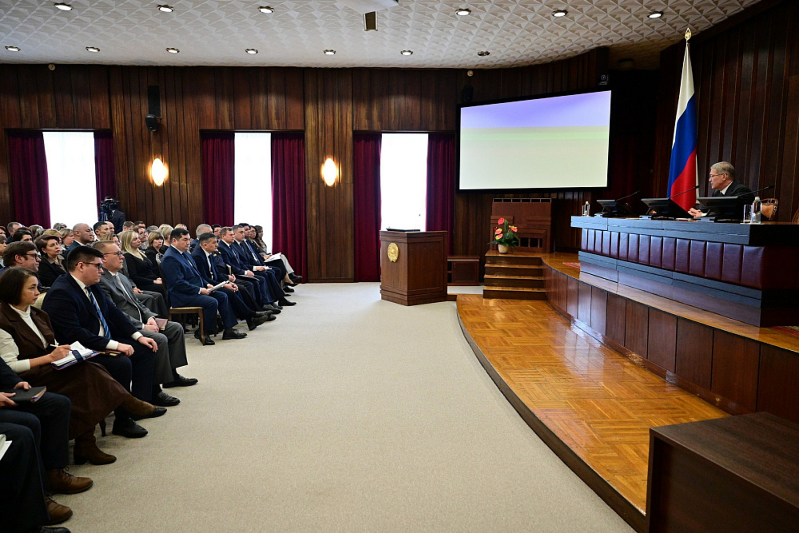 Радий Хабиров встретился с директорами школ Башкортостана