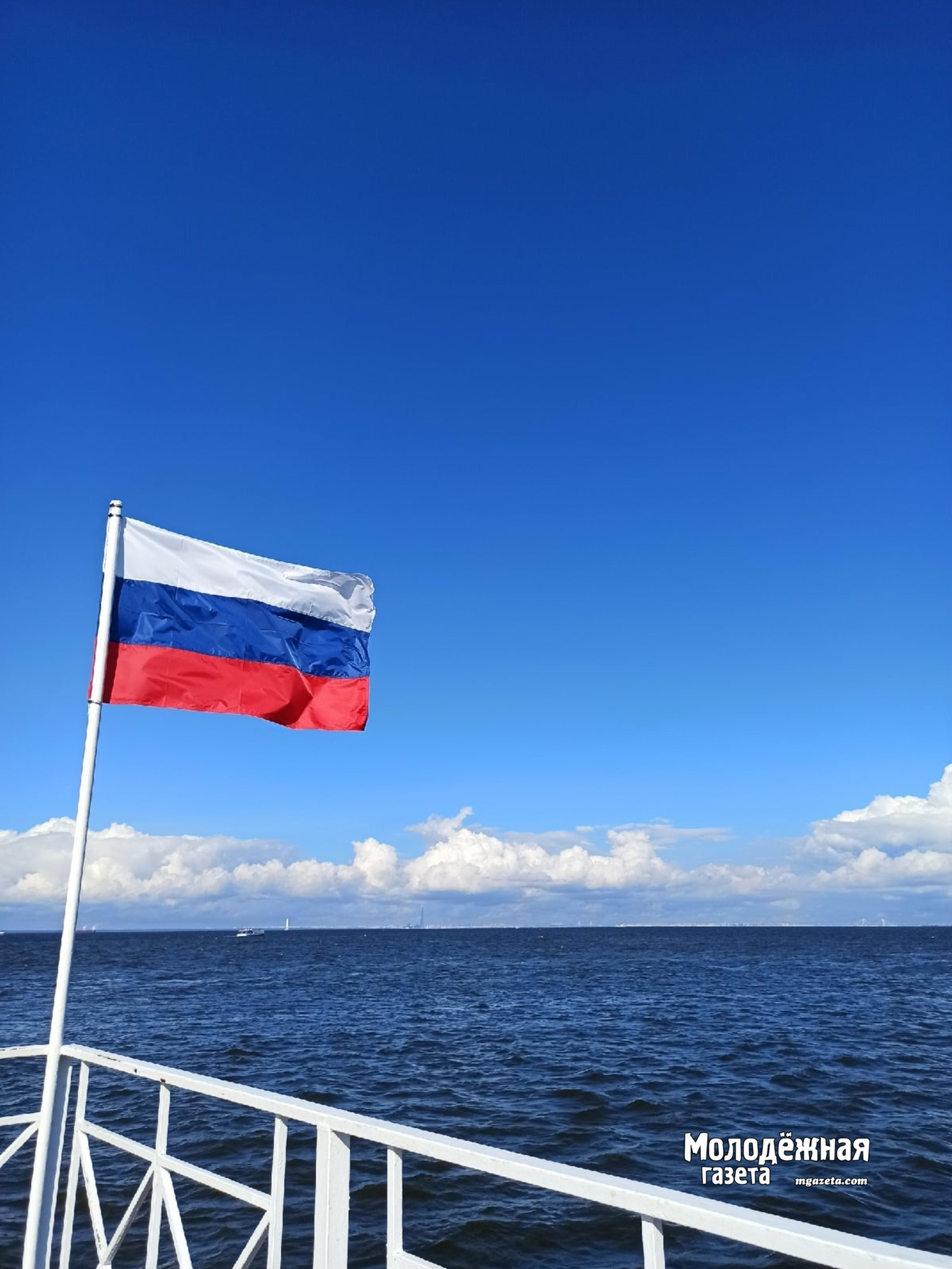 Телебашня Уфы включит праздничную иллюминацию