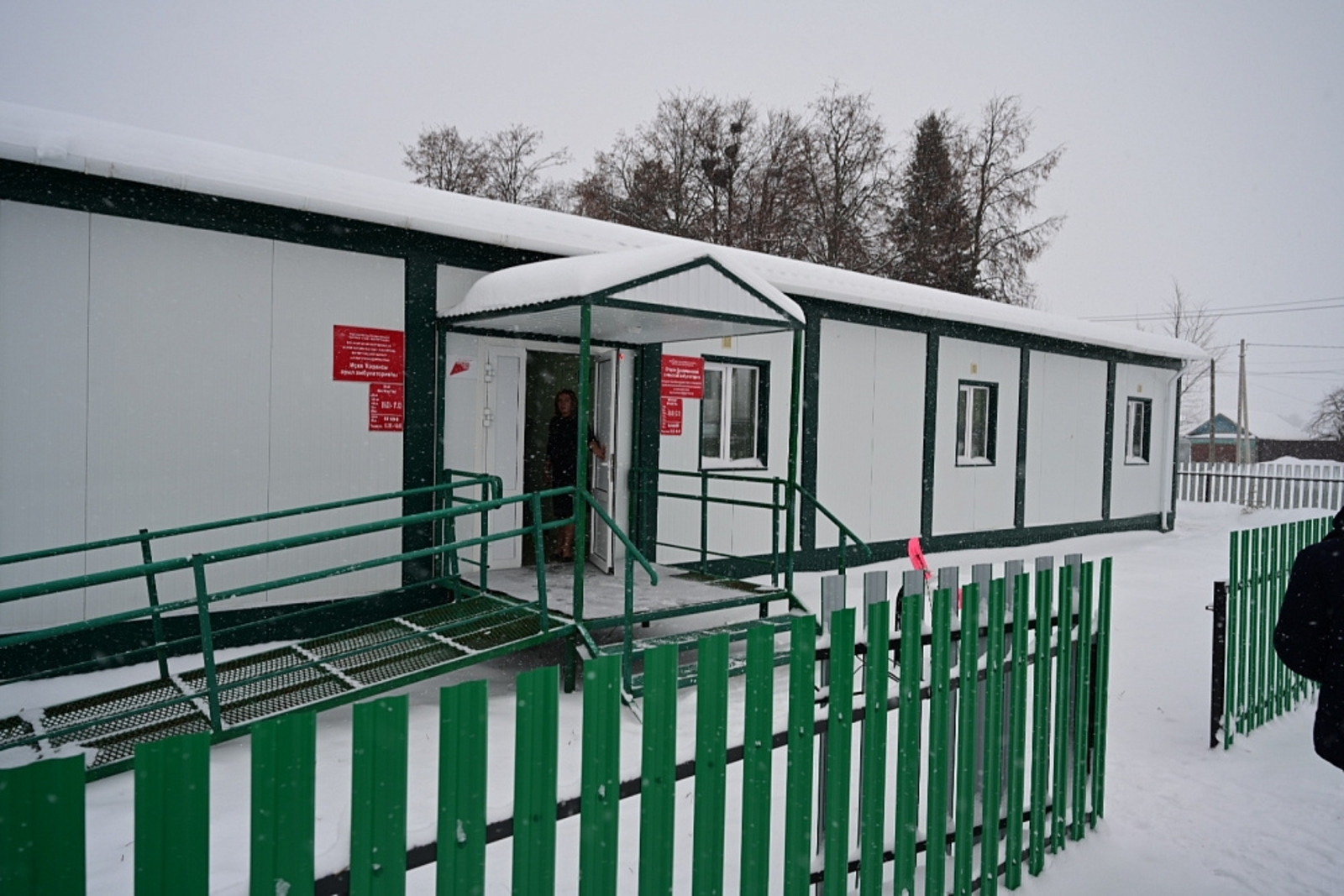 В Аскинском районе завершают модернизацию фельдшерско-акушерских пунктов