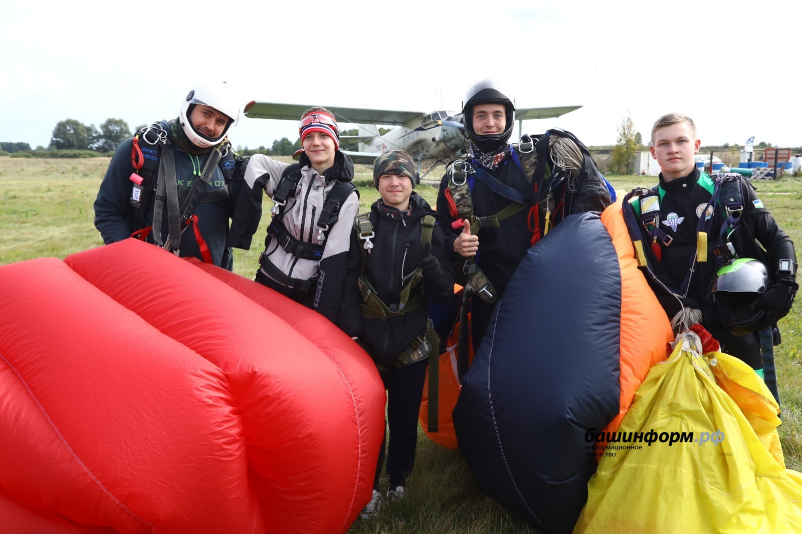 Глава Башкирии осуществил мечту двух подростков